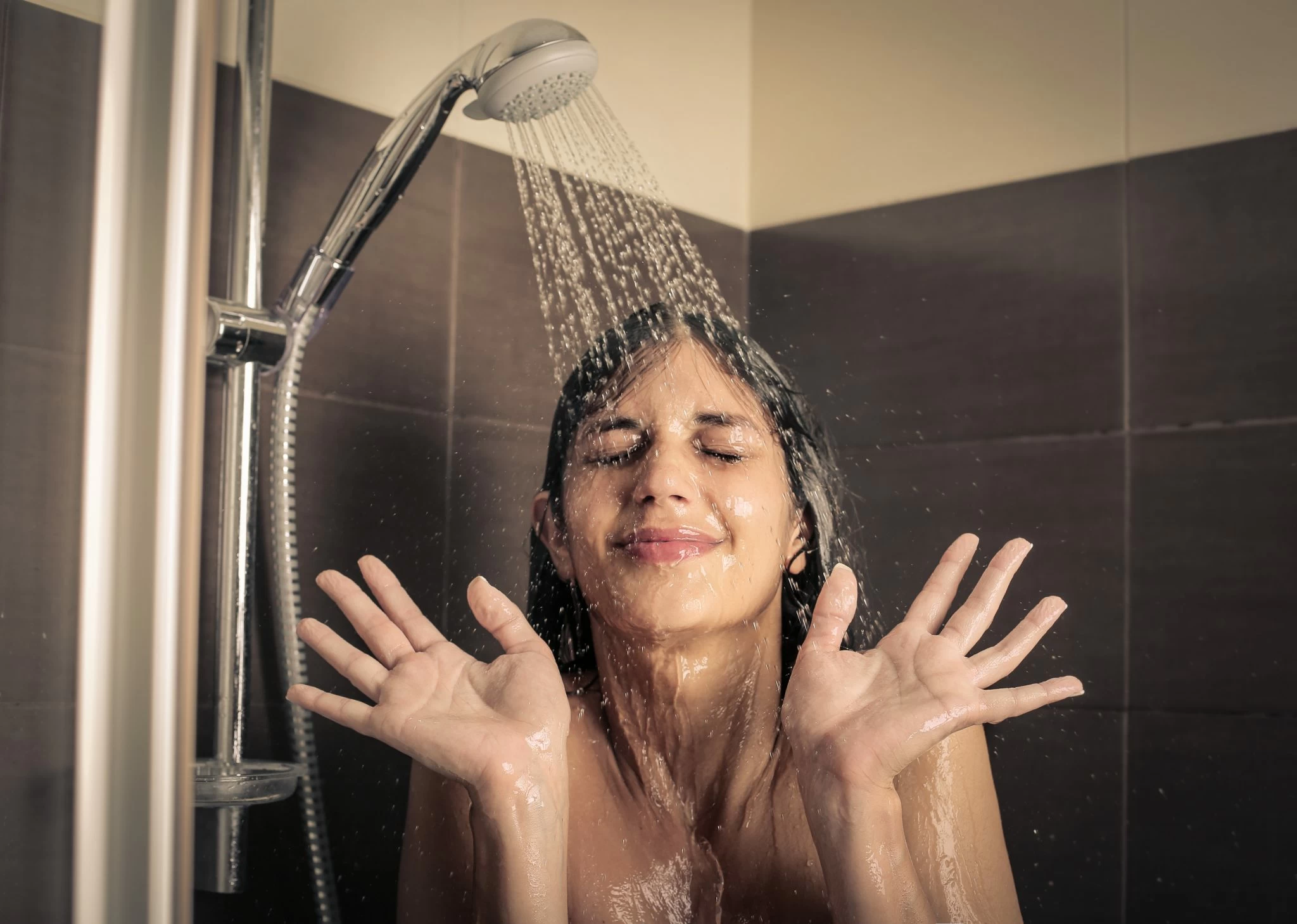 Could Taking A Cold Shower & Other Cold Therapies Be The Key To Robust Health?
